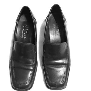 Liz Claiborne Lizflex Navy shoe